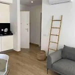 Monte By The Apartamento